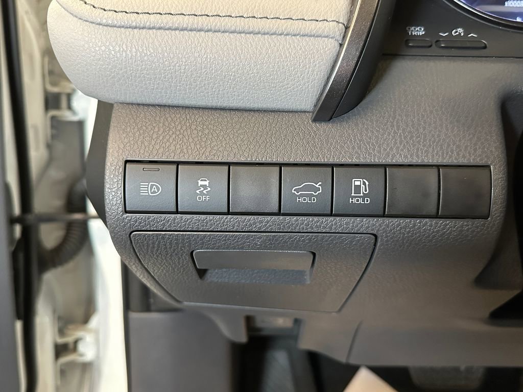 Used 2022 Toyota Camry SE AWD/4WD image 18