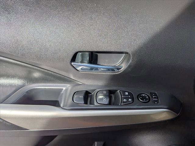 Used 2020 Nissan Kicks SR w/ SR Premium Package image 16