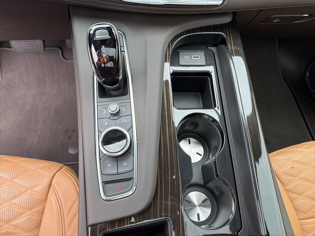 Used 2024 Cadillac Escalade ESV Sport AWD/4WD image 18