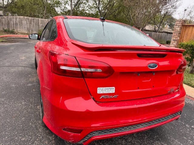 Used 2015 Ford Focus SE w/ SE Sport Package image 38