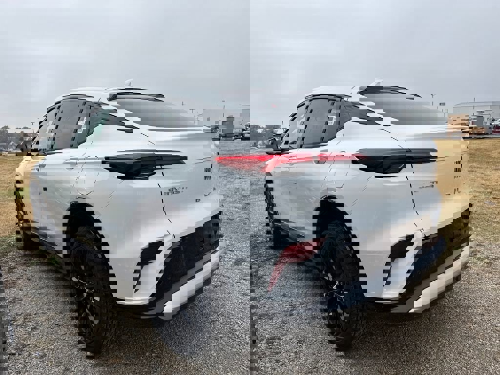 New 2026 Buick Envista Sport Touring image 7