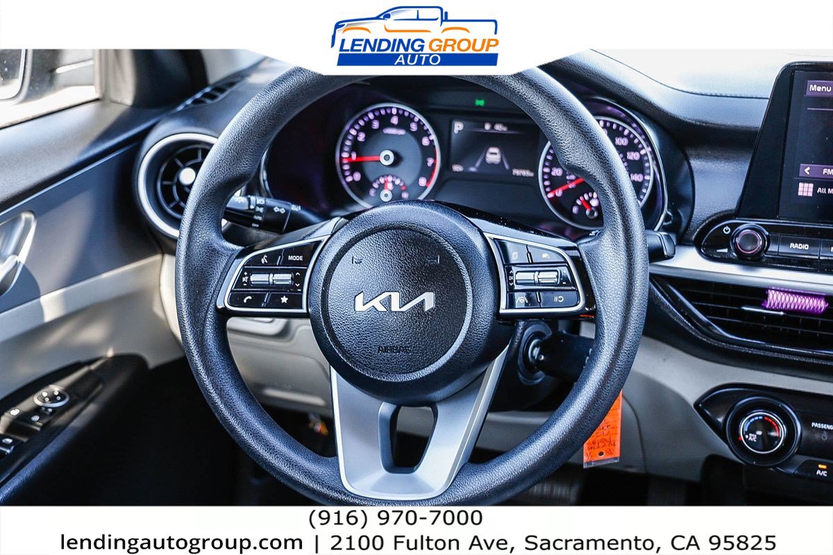 Used 2023 Kia Forte LXS w/ LXS Technology Package FWD image 13