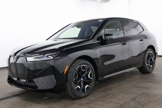 Used 2025 BMW iX xDrive50 image 1