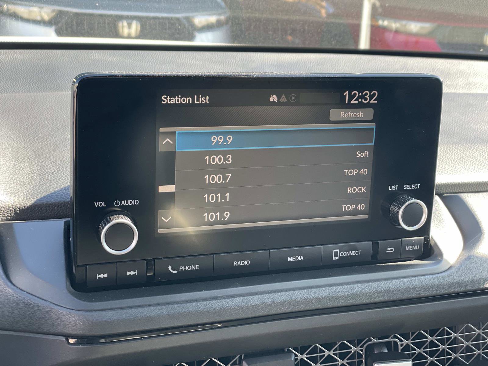 Certified 2023 Honda Accord EX image 8