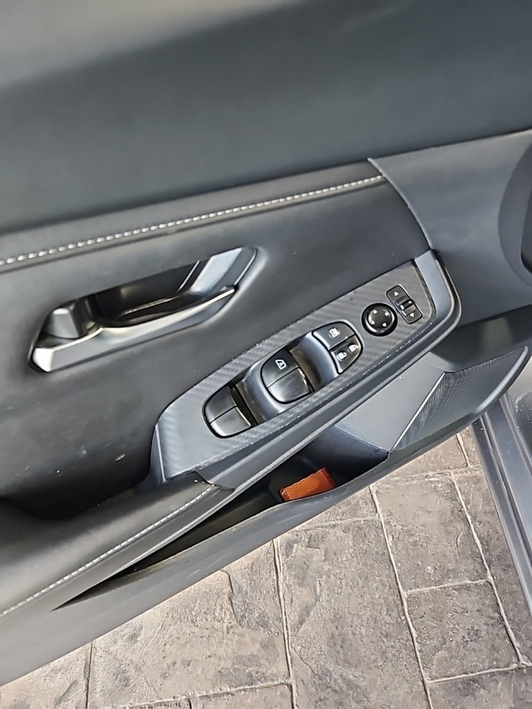 Used 2024 Nissan Sentra SV image 25