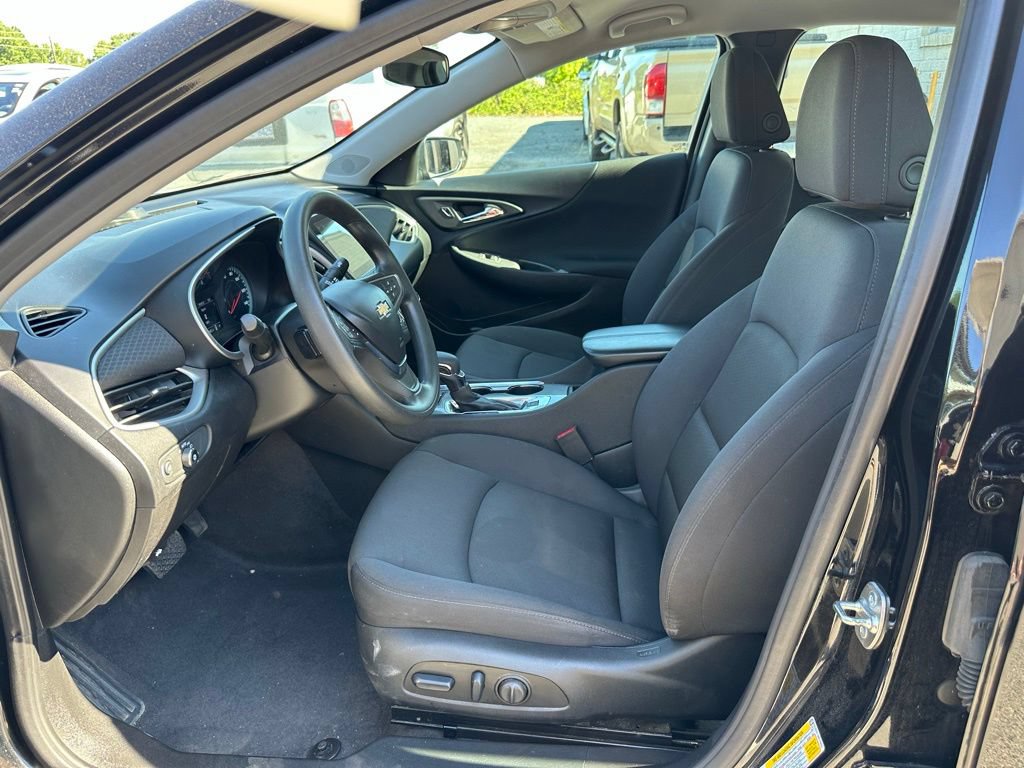 Used 2024 Chevrolet Malibu LT FWD image 11