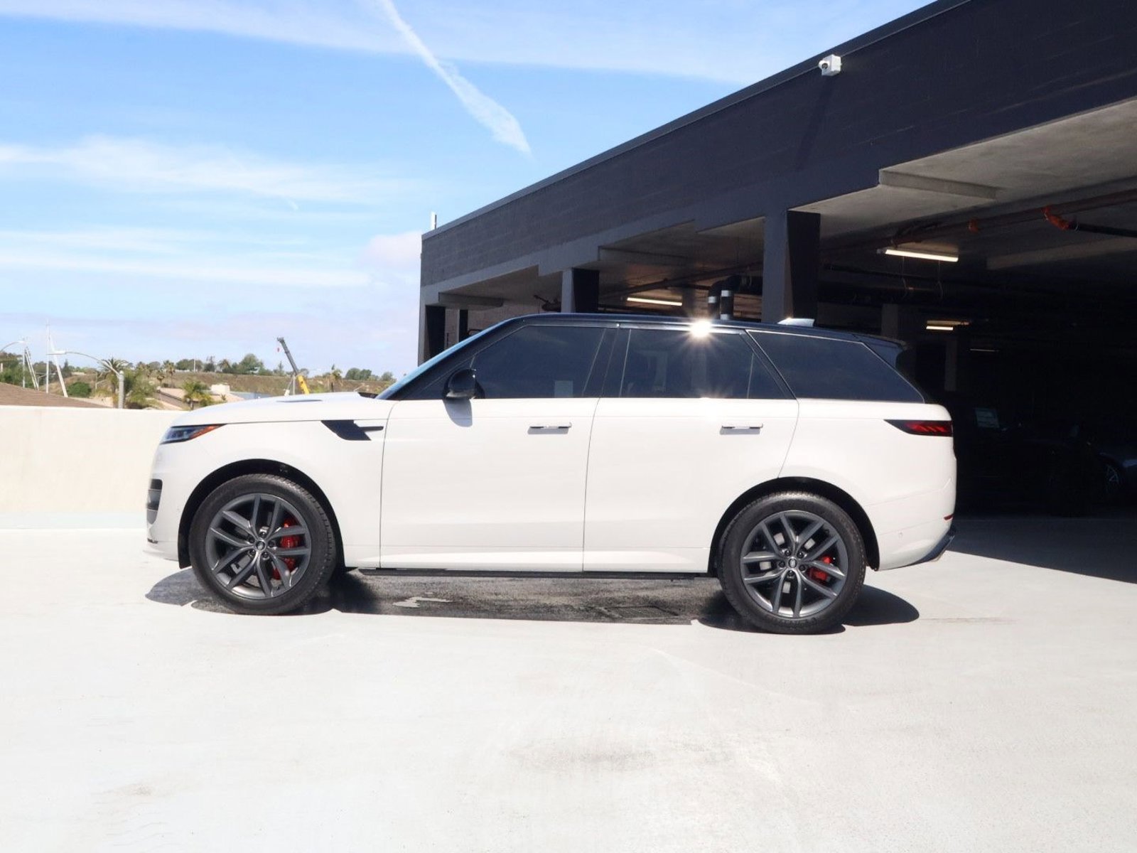 Used 2024 Land Rover Range Rover Sport Dynamic SE image 2