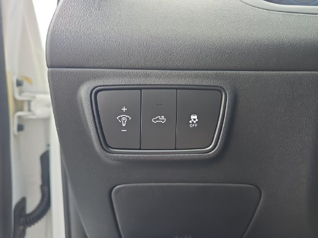 Used 2022 Hyundai Santa Cruz SEL Premium AWD/4WD image 25