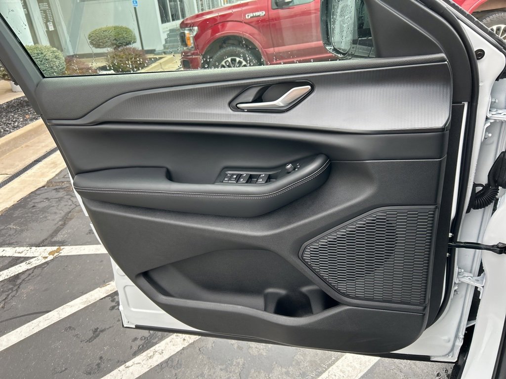 New 2025 Jeep Grand Cherokee 4WD image 18