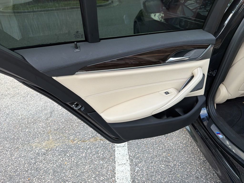 Used 2018 BMW M550i xDrive AWD/4WD image 15