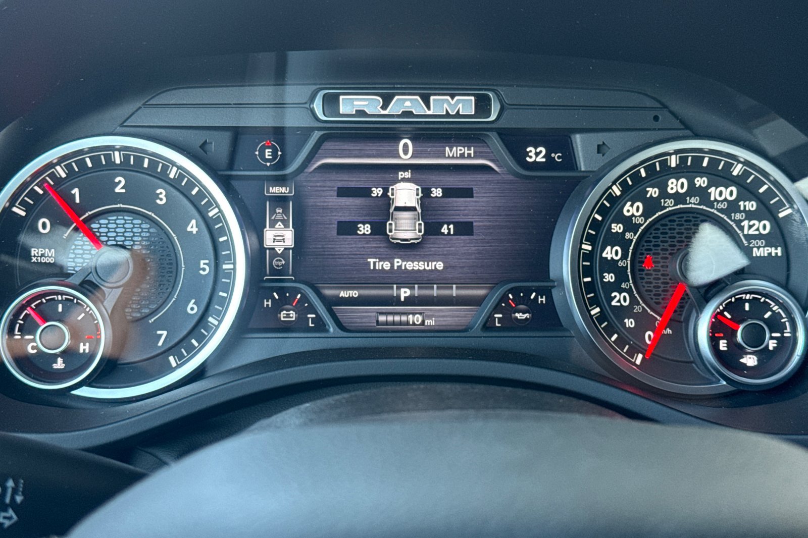 New 2027 RAM 1500 Laramie AWD/4WD image 23