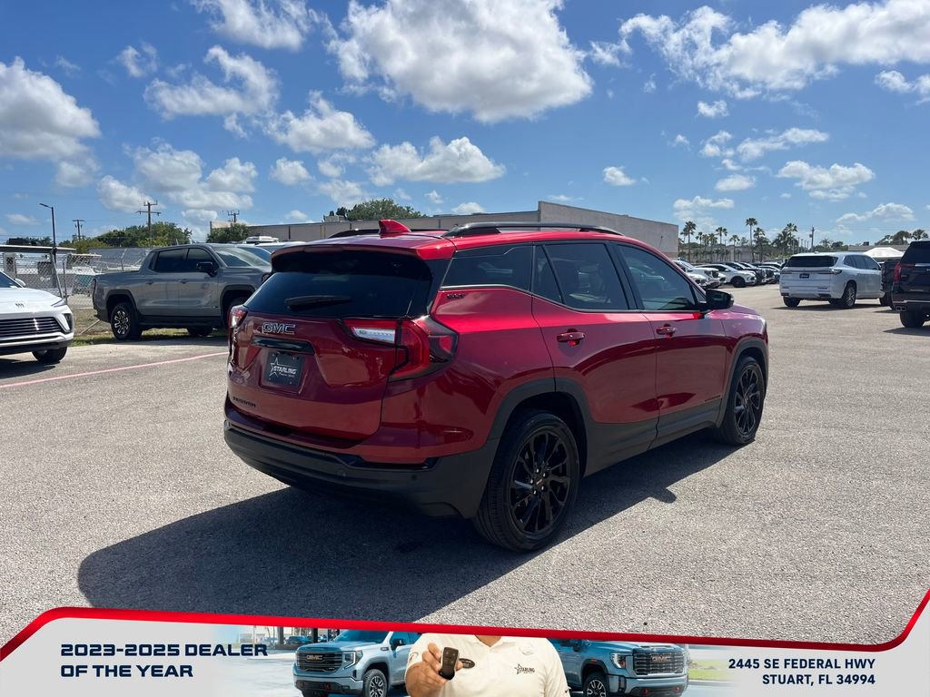Used 2023 GMC Terrain SLT w/ Tech Package FWD image 7