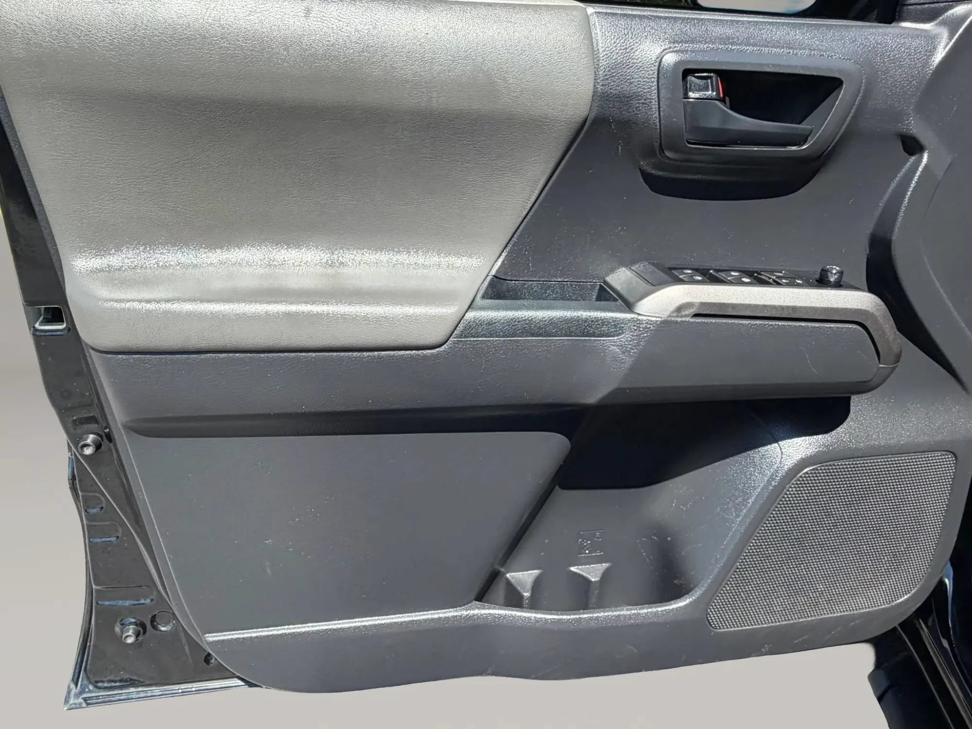 Used 2023 Toyota Tacoma SR5 RWD image 14