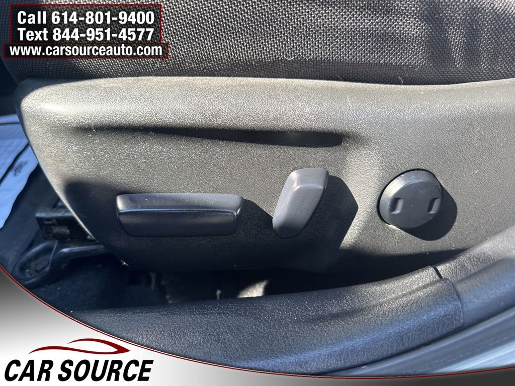 Used 2016 Toyota Camry LE image 15