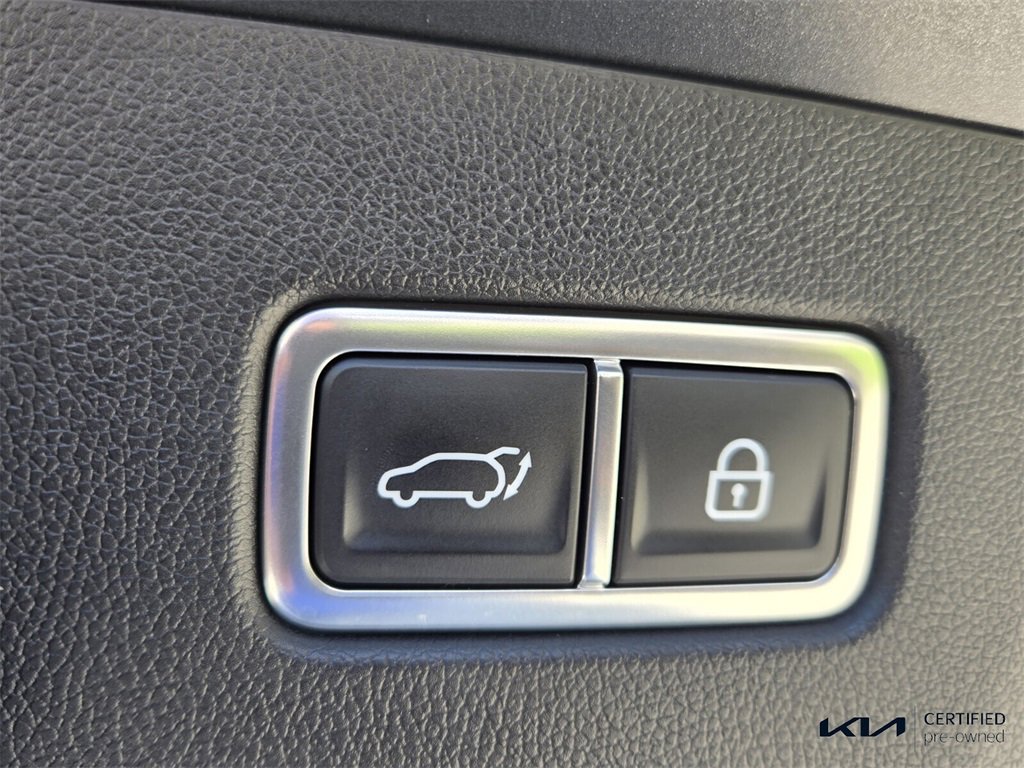 Used 2021 Kia Sorento SX image 16