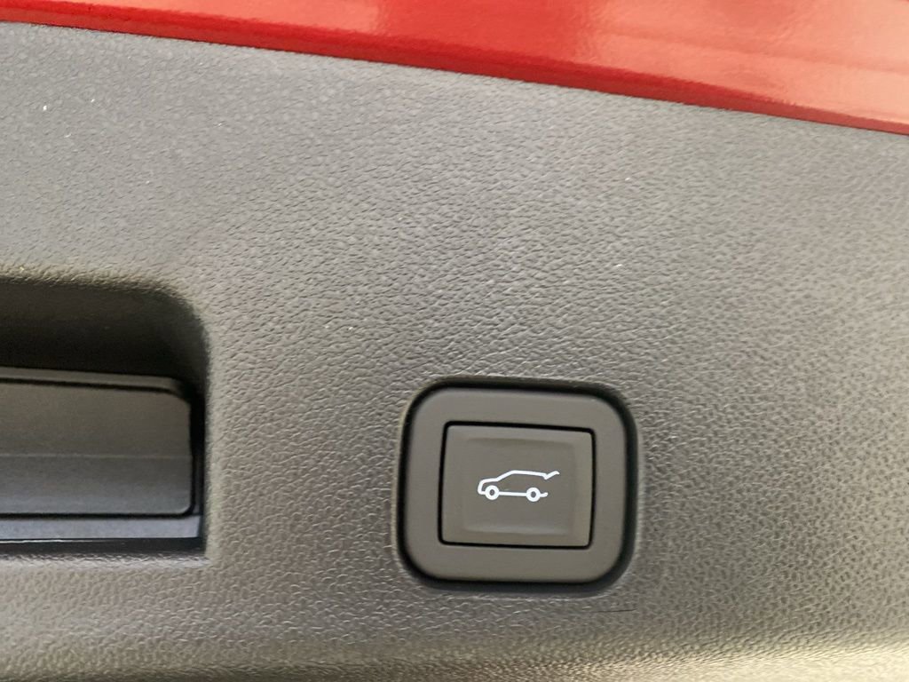 New 2026 Chevrolet Traverse RS w/ LPO, Floor Liner Package AWD/4WD image 18