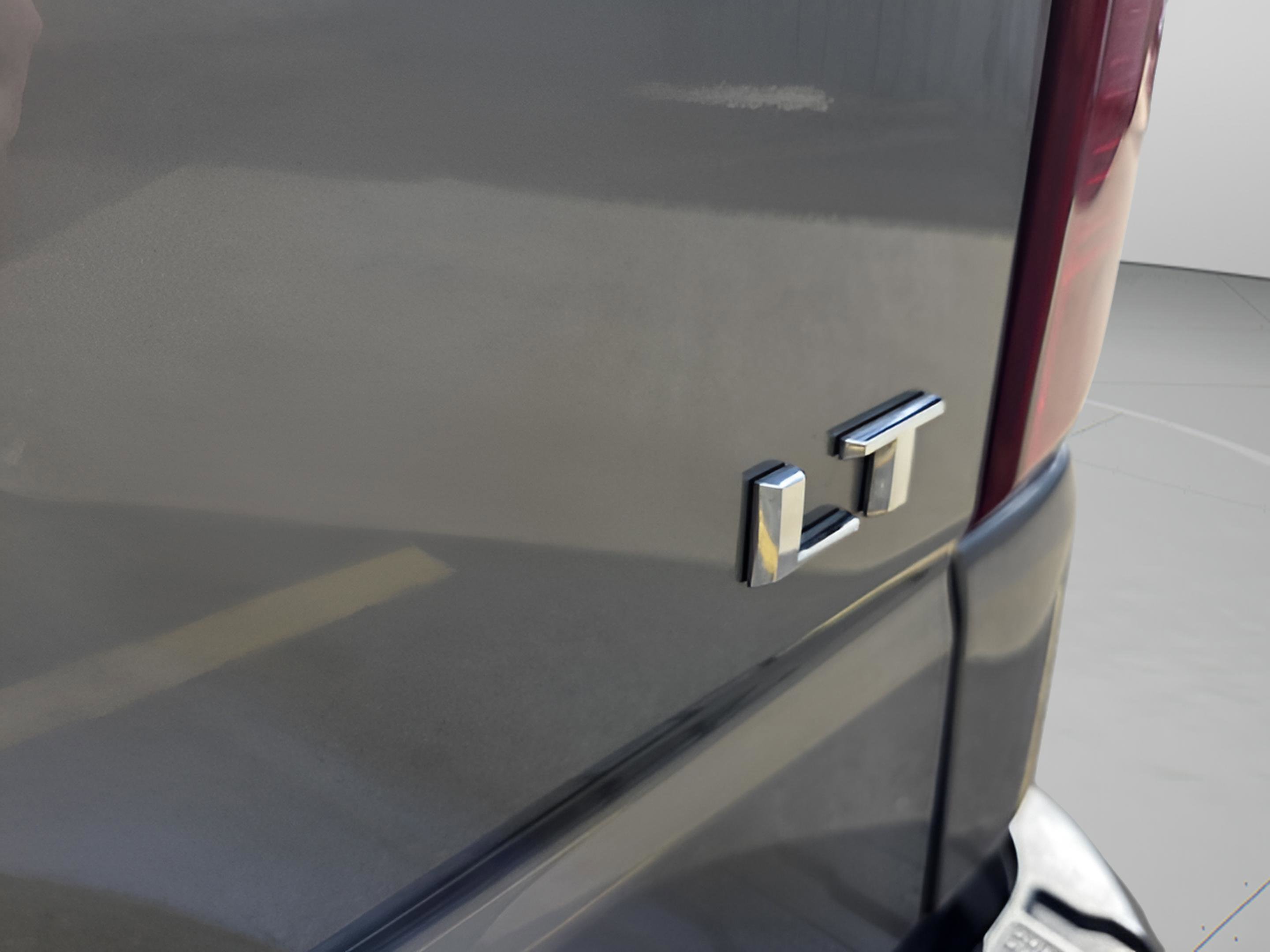 Used 2025 Chevrolet Silverado 1500 LT RWD image 32