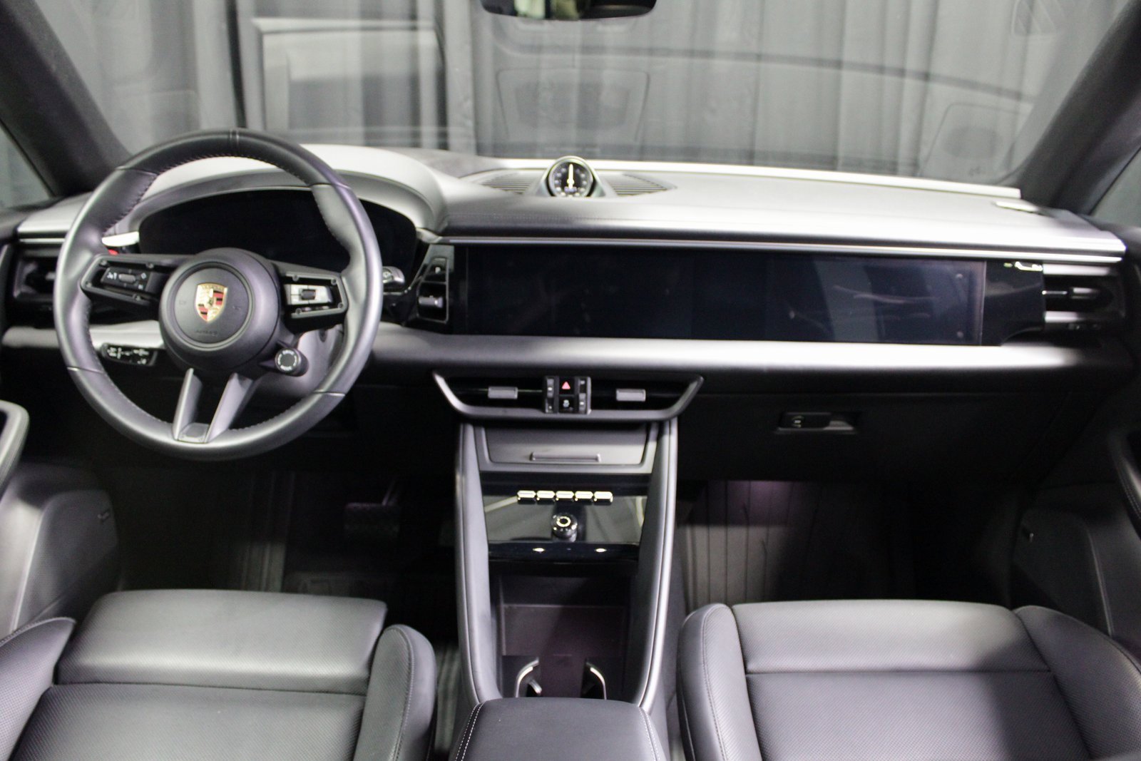 Certified 2024 Porsche Macan 4 Electric image 23