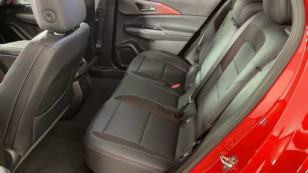 Used 2025 Chevrolet Equinox EV RS image 19