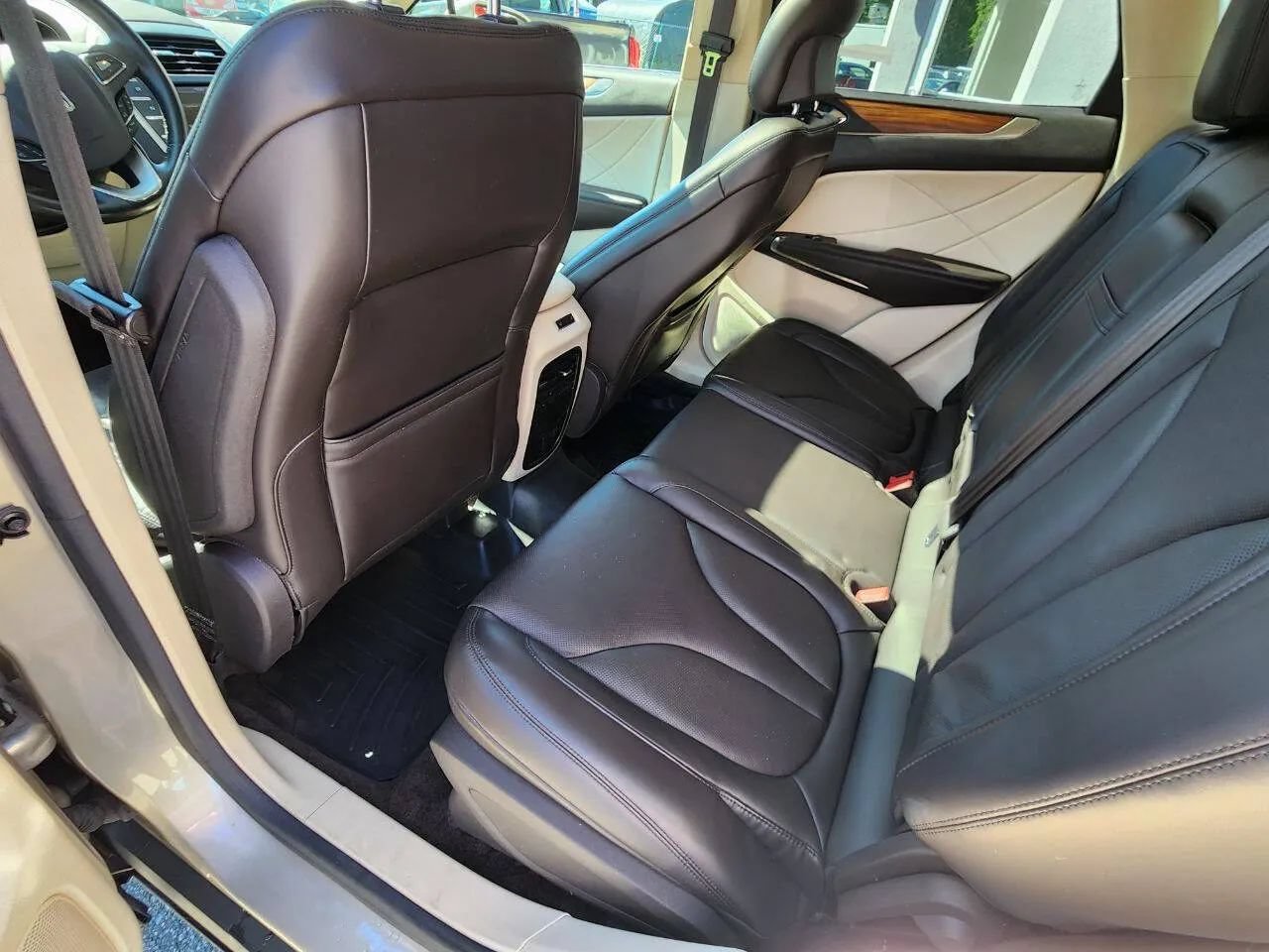 Used 2015 Lincoln MKC AWD w/ Equipment Group 102A Reserve image 11