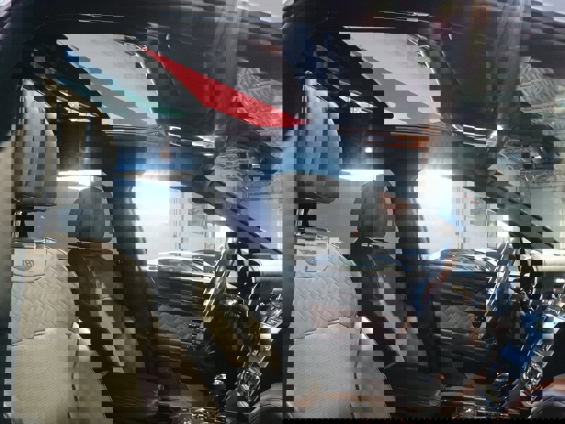 Used 2019 Bentley Bentayga image 38