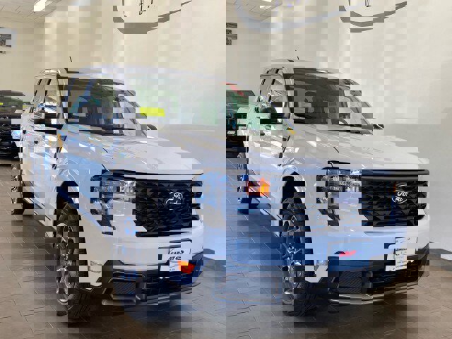 New 2025 Ford Maverick XLT image 9