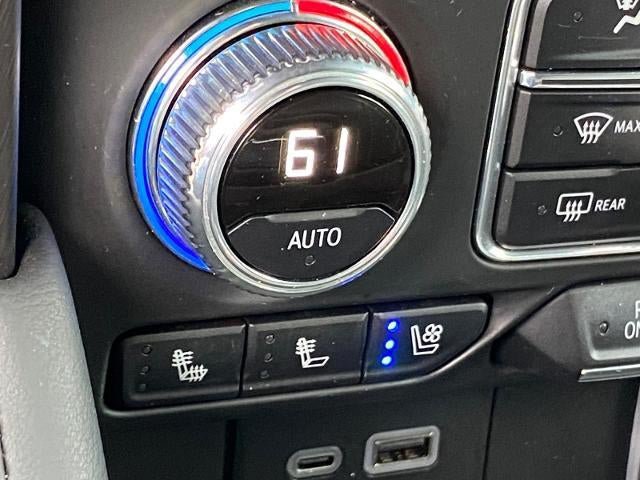 Used 2024 GMC Yukon AT4 w/ AT4 Premium Package AWD/4WD image 19
