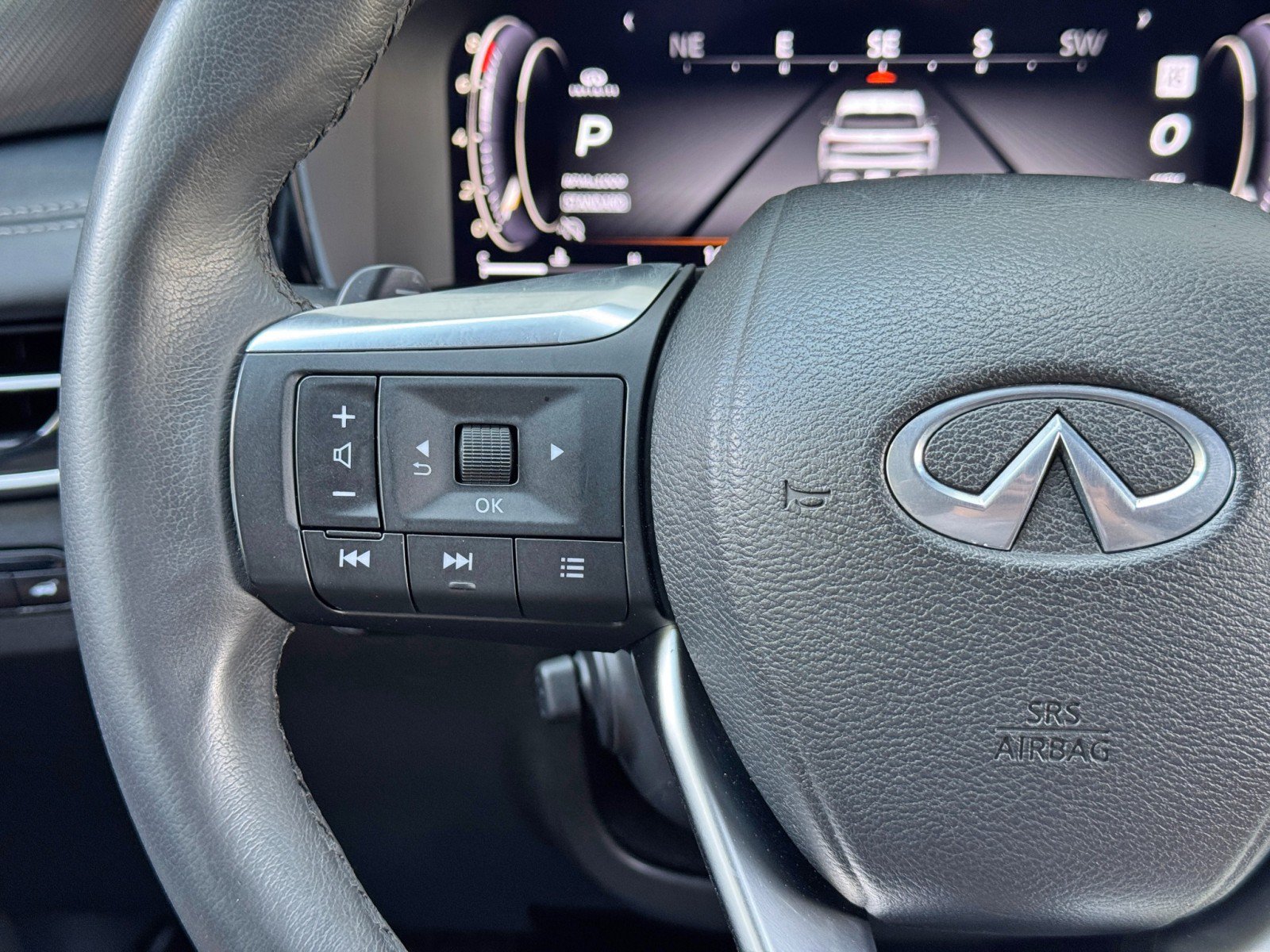 Used 2022 INFINITI QX60 Luxe w/ Performance Audio Package FWD image 22