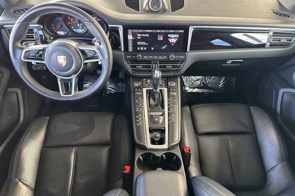 Used 2021 Porsche Macan w/ Premium Package AWD/4WD image 12