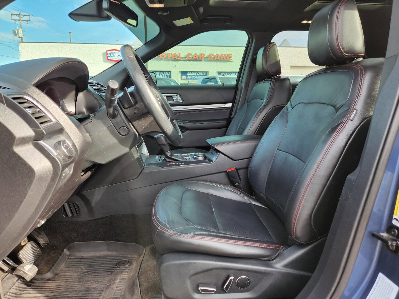 Used 2018 Ford Explorer Sport w/ Equipment Group 401A image 11