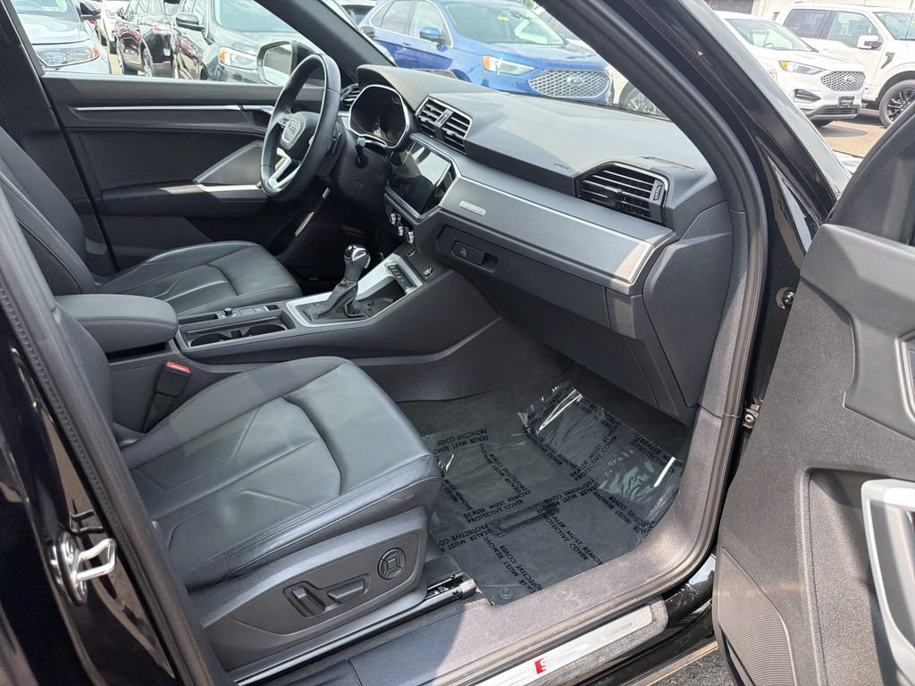 Used 2023 Audi Q3 2.0T Premium Plus AWD/4WD image 15