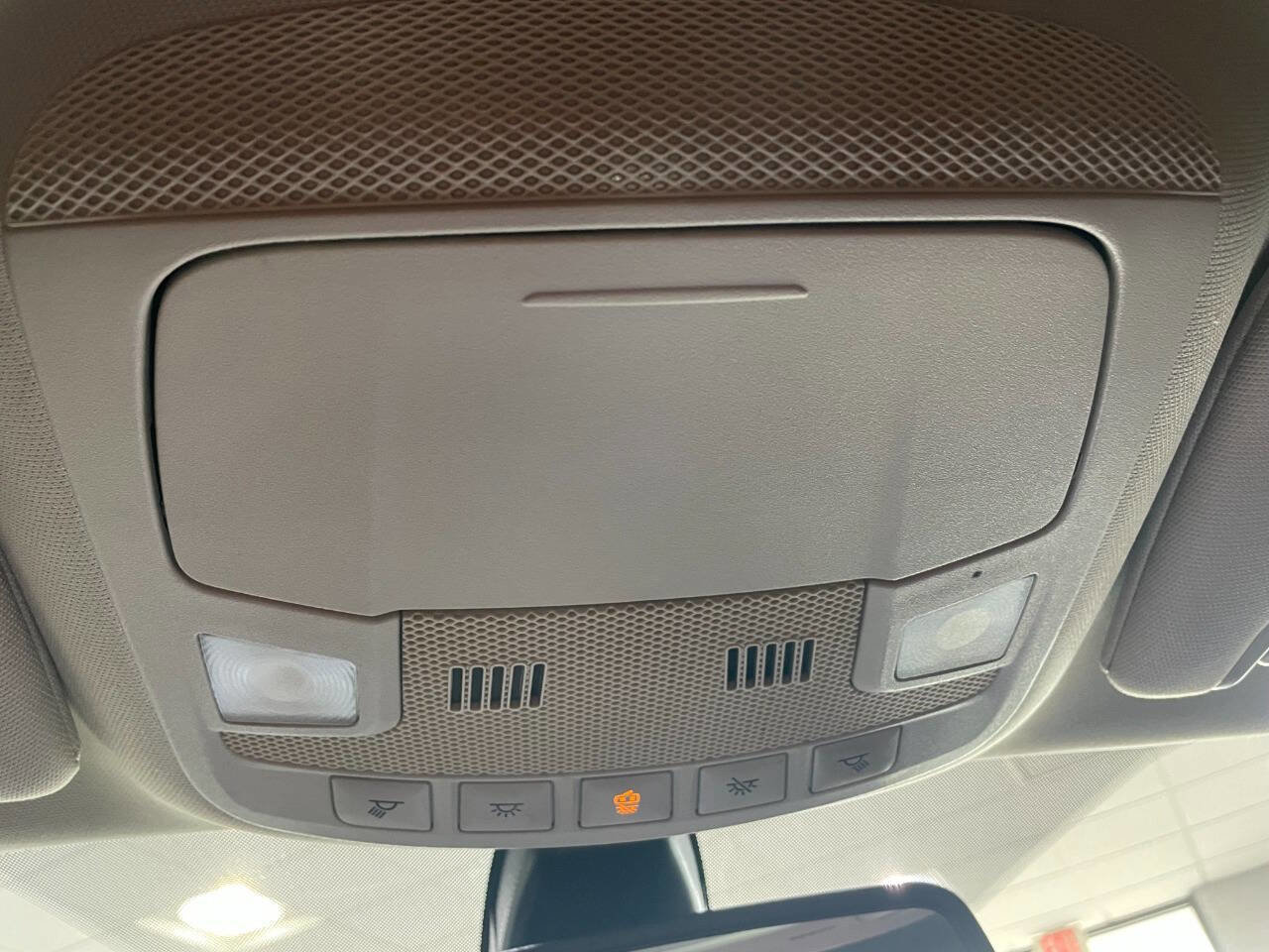 Used 2020 Ford Fusion SE image 36