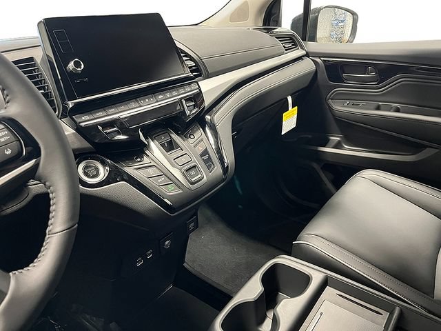 New 2026 Honda Odyssey Touring image 17