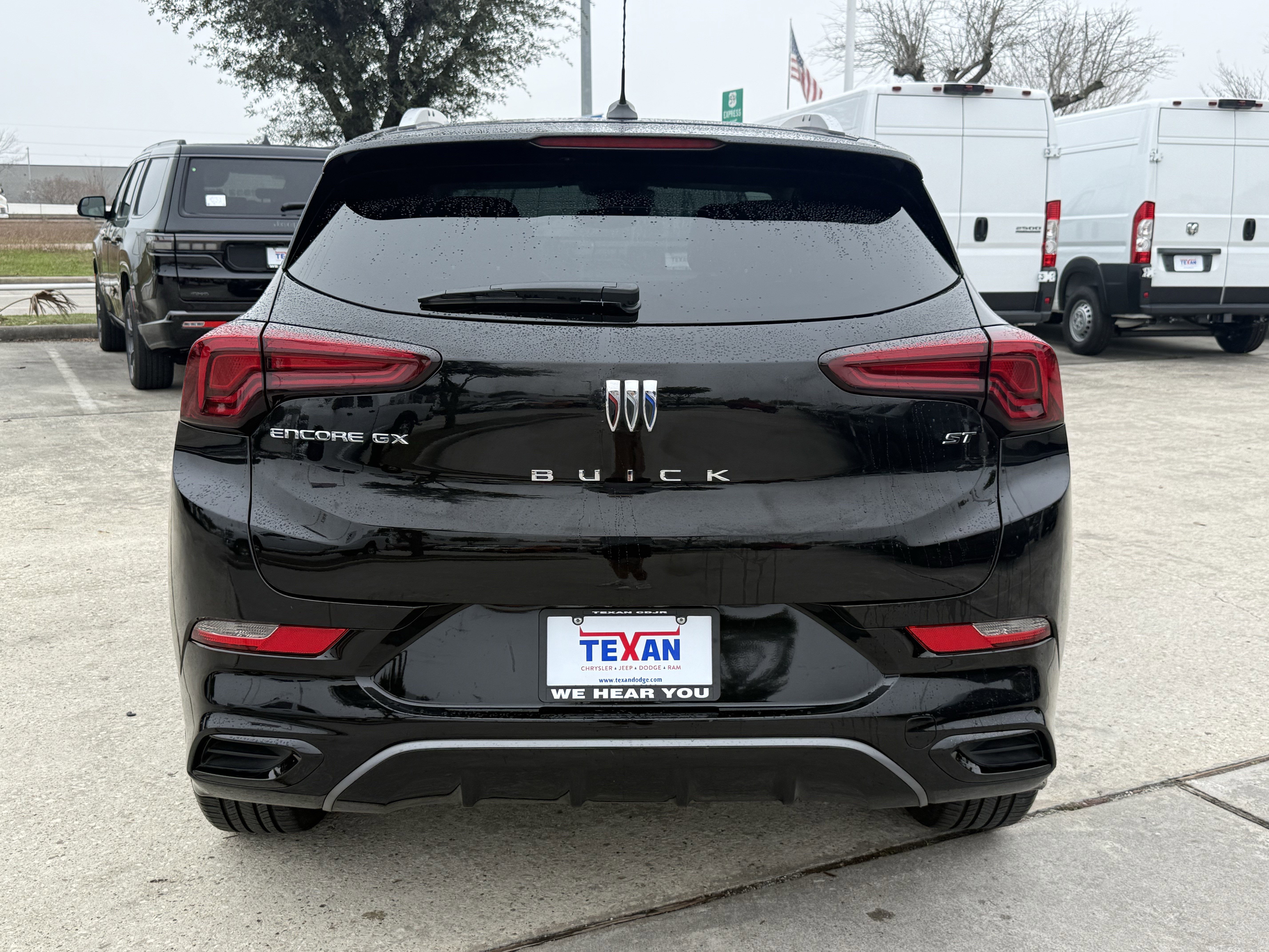 Used 2024 Buick Encore GX Sport Touring image 6