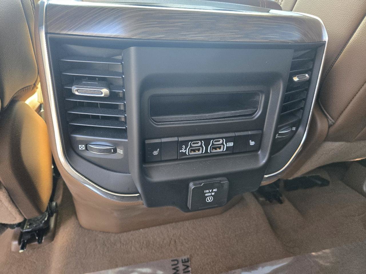 Used 2019 RAM 1500 Laramie AWD/4WD image 26