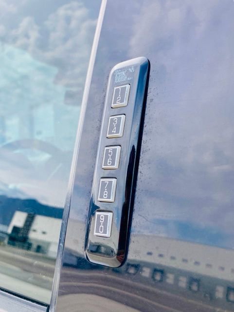 Used 2021 Ford F150 Lariat w/ Max Trailer Tow Package image 11