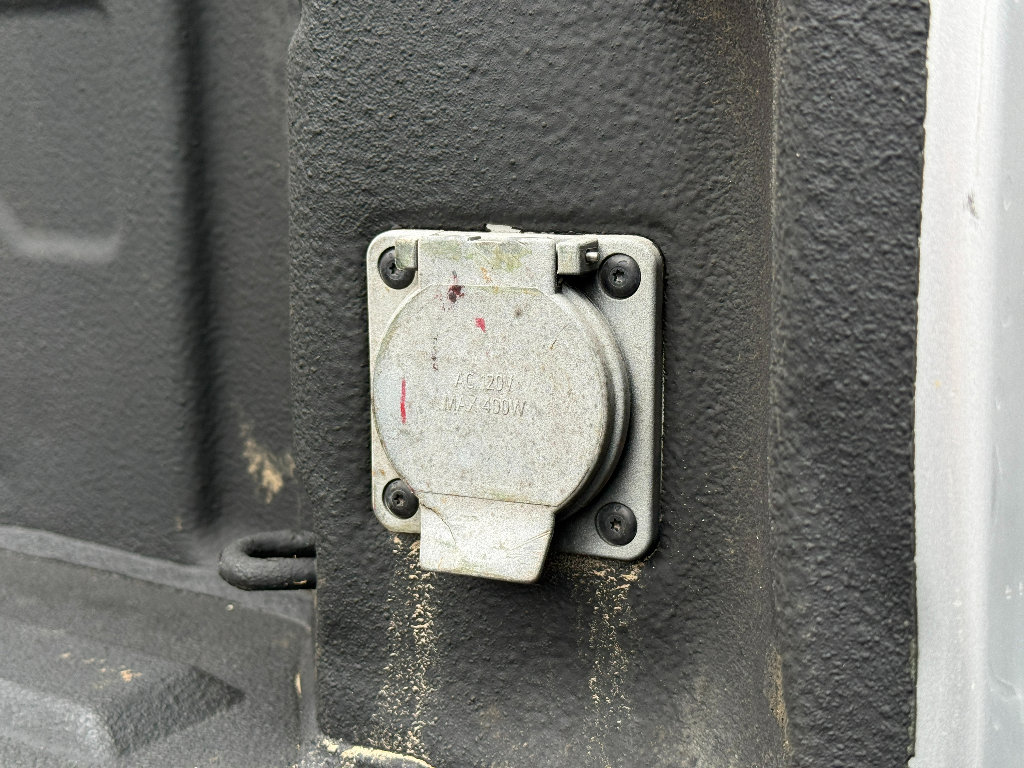 Used 2022 Chevrolet Silverado 2500 LTZ w/ LTZ Convenience Package image 10