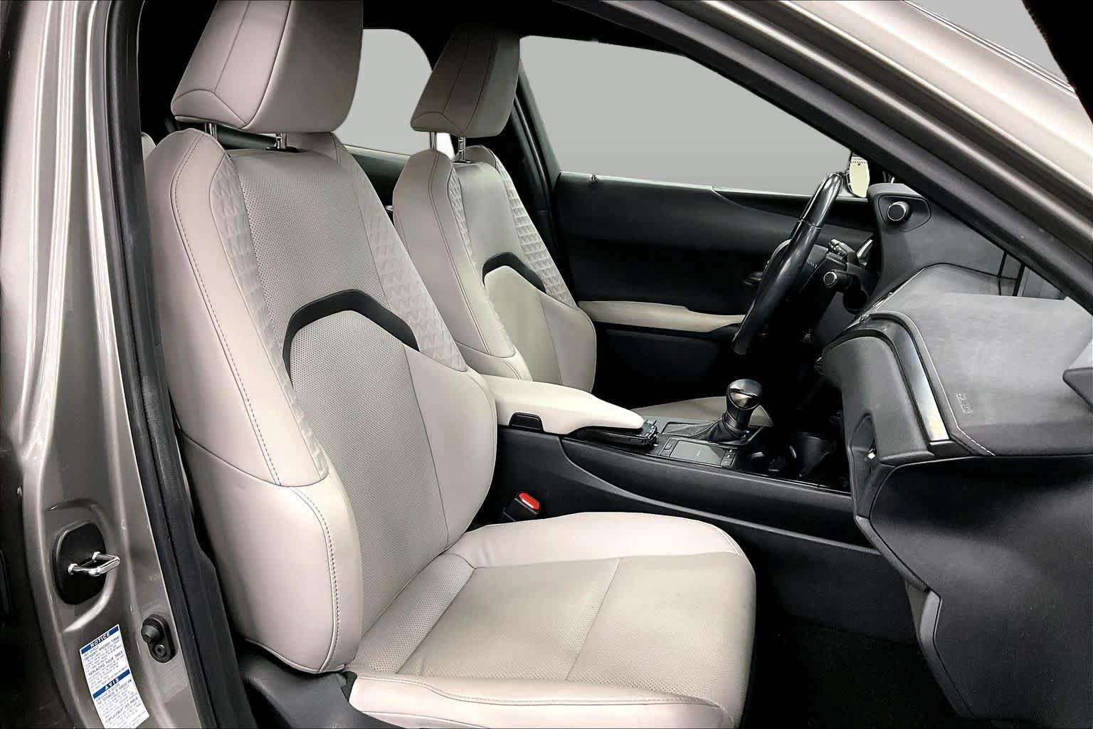 Used 2019 Lexus UX 250h w/ Premium Package AWD/4WD image 8