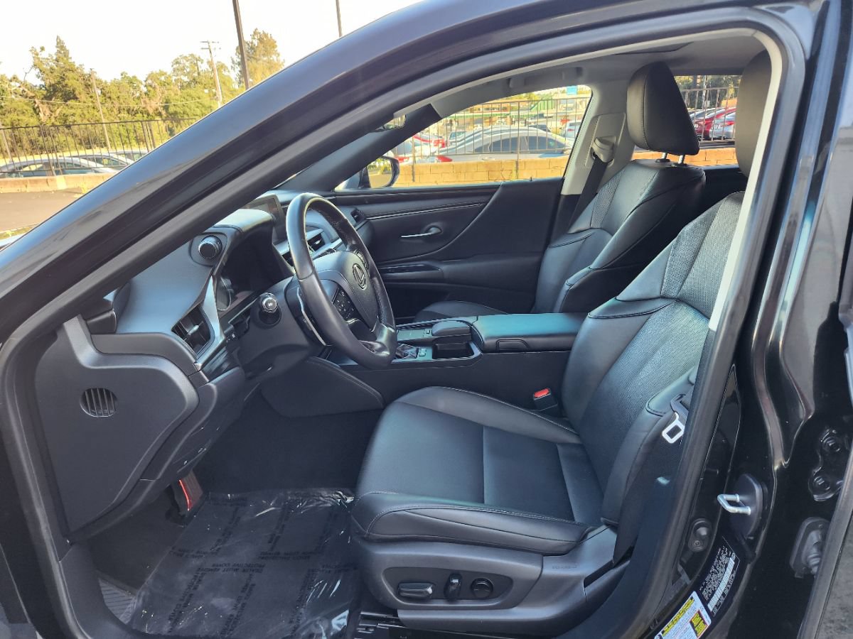 Used 2021 Lexus ES 300h w/ Accessory Package 2 FWD image 10