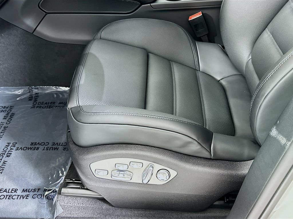 New 2026 Porsche Macan S AWD/4WD image 22