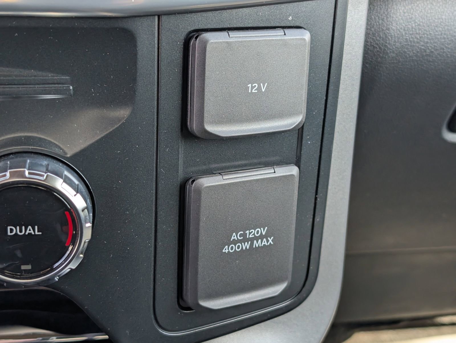 Used 2025 Ford F150 Lariat w/ Equipment Group 502A High image 20