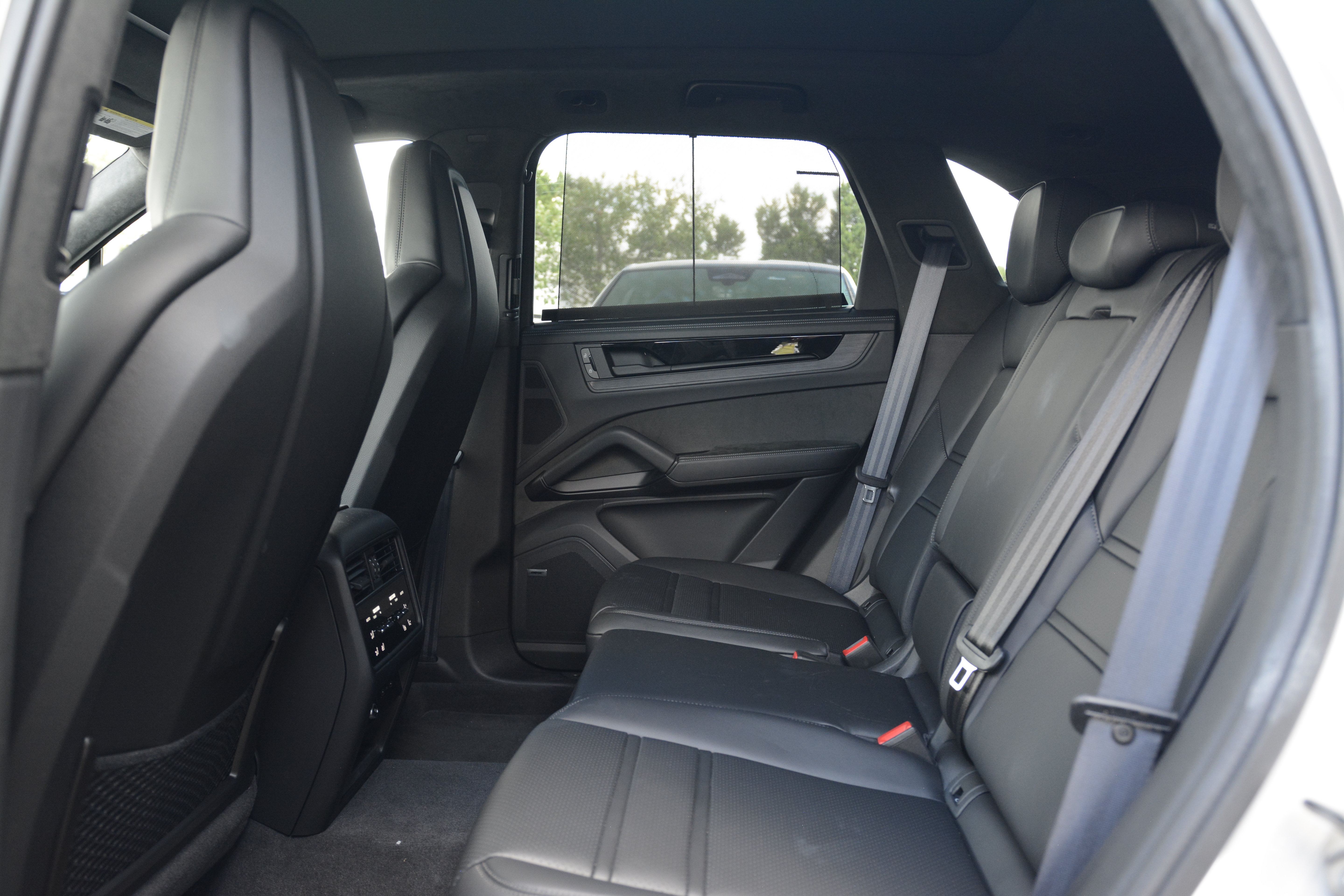 Certified 2026 Porsche Cayenne GTS AWD/4WD image 29