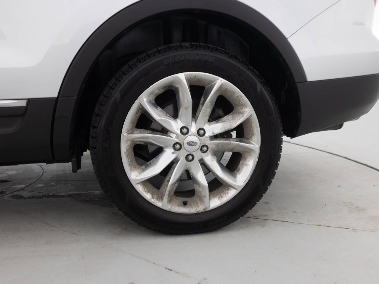 Used 2013 Ford Explorer XLT AWD/4WD image 22