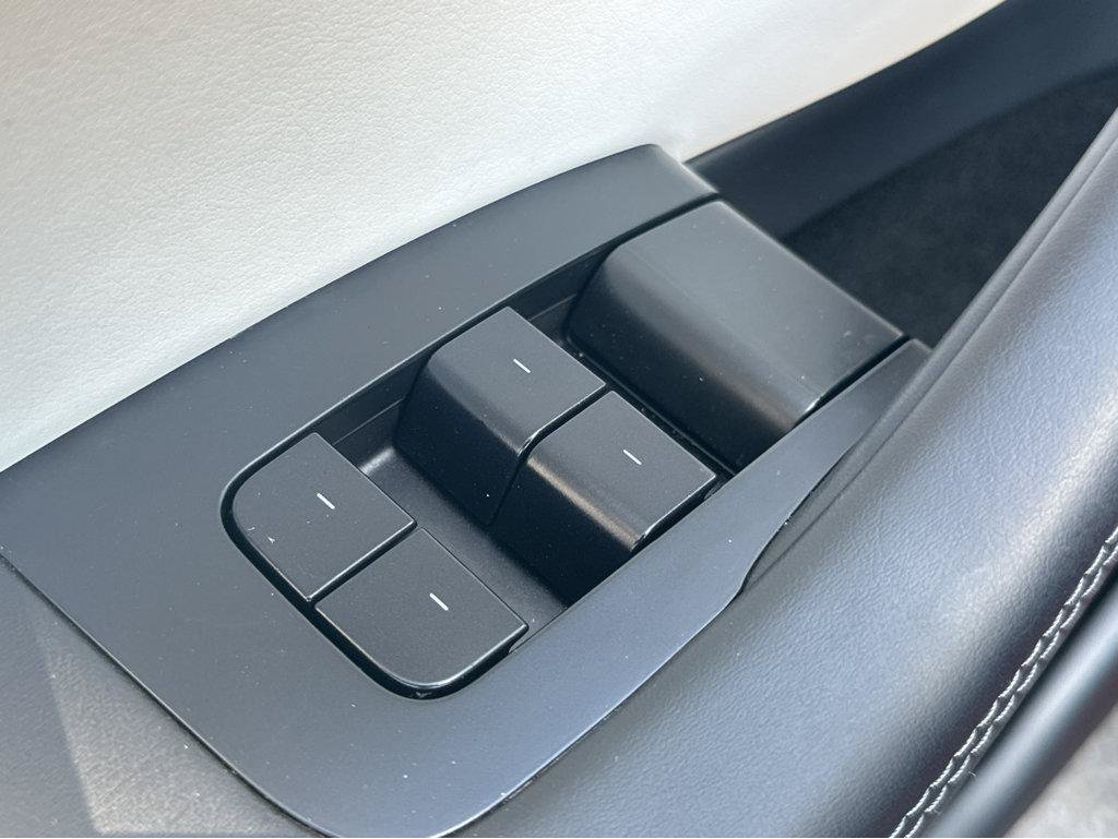 Used 2025 Tesla Model 3 RWD image 30