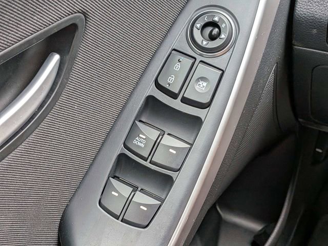 Used 2016 Hyundai Elantra GT FWD image 22