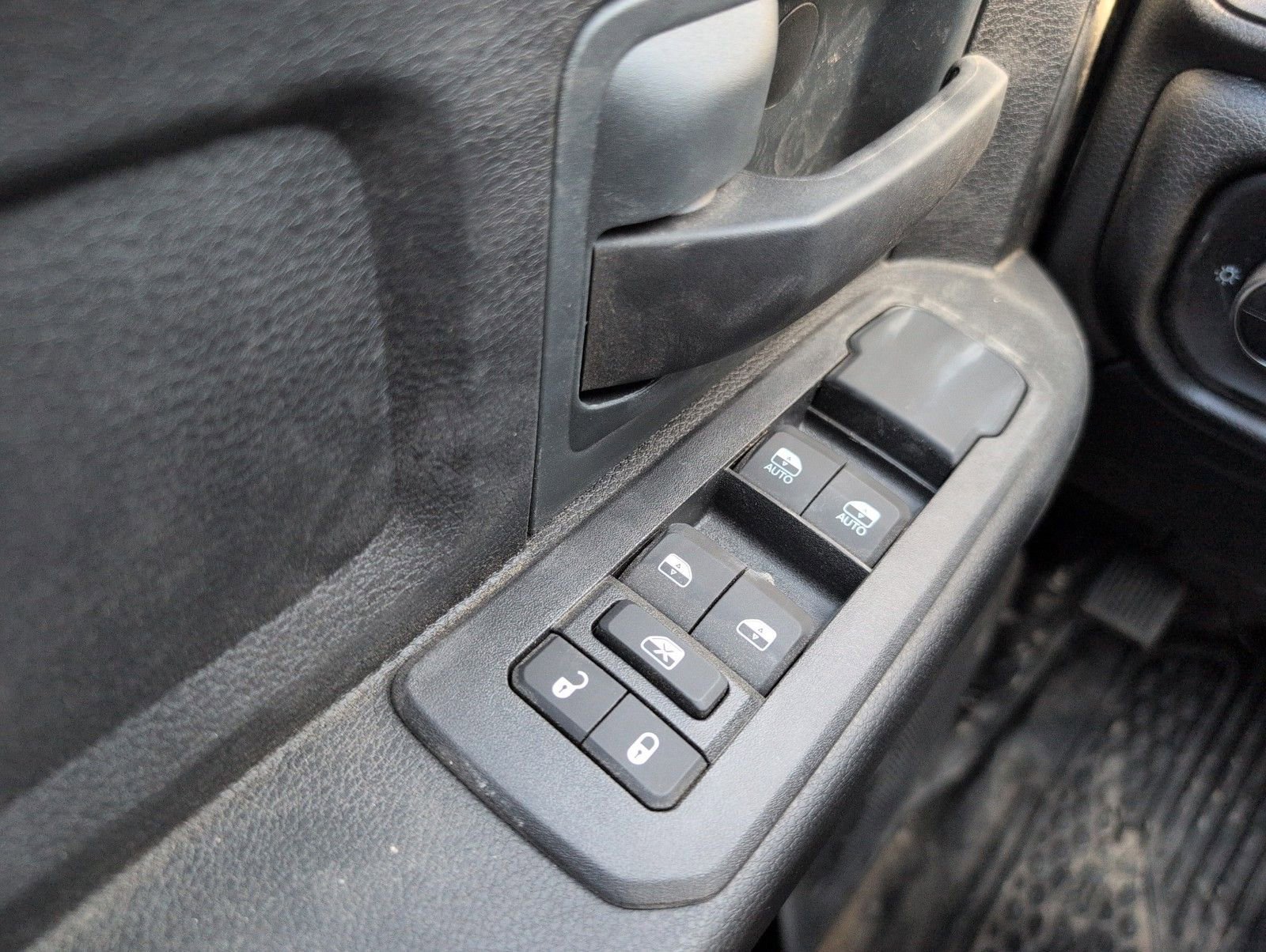 New 2025 RAM 3500 Tradesman image 15