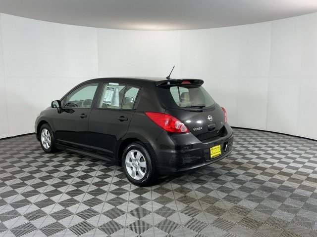 Used 2011 Nissan Versa SL image 7