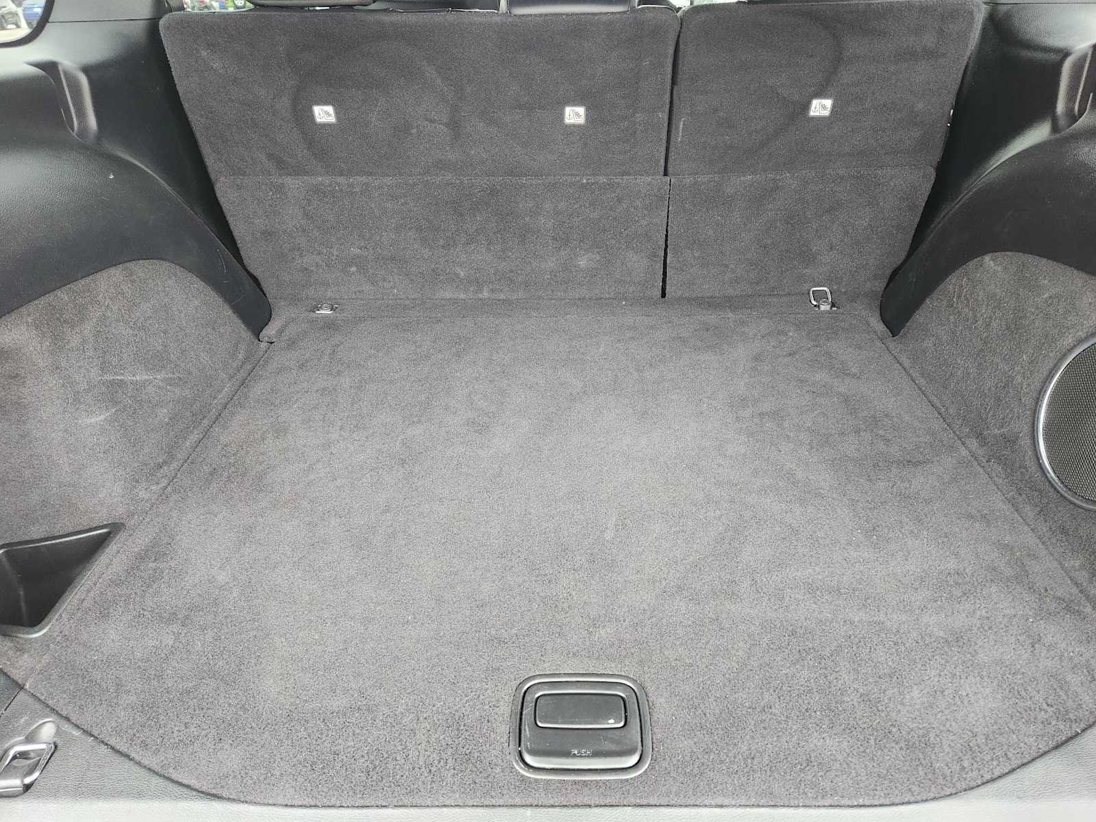 Used 2018 Jeep Grand Cherokee Altitude RWD image 30