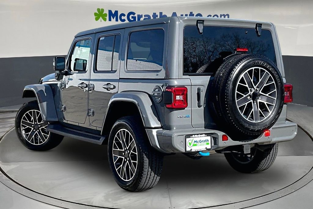 Used 2023 Jeep Wrangler Unlimited Sahara AWD/4WD image 4