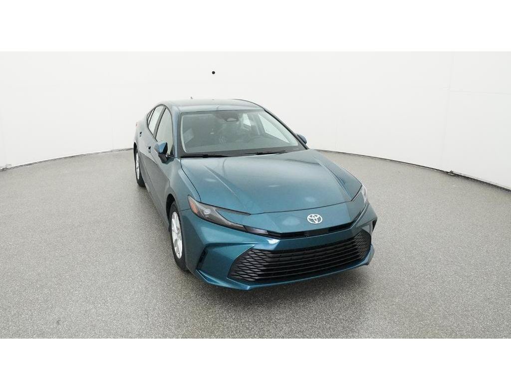 Used 2025 Toyota Camry LE FWD image 18